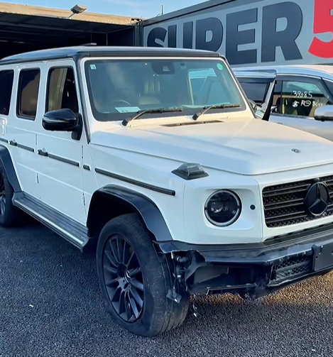 ベンツ Gクラス 板金塗装