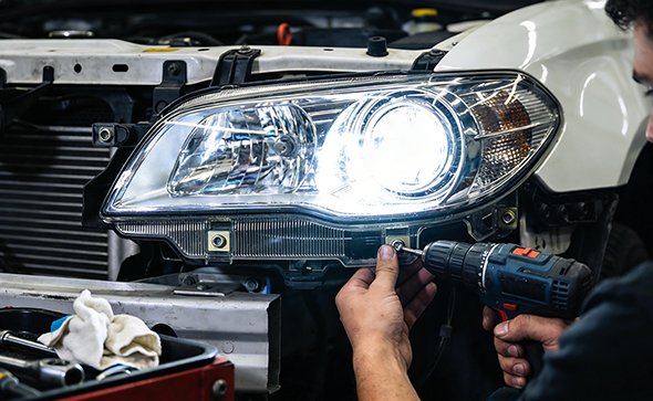 ヘッドライト・テールランプ