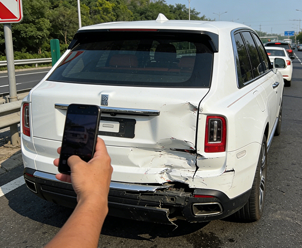 まずは写真で状況をお知らせください